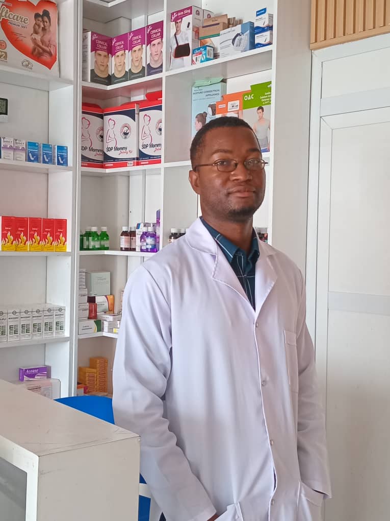 Grinta Life pharmacist